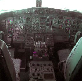 Boeing 737 cockpit